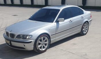 BMW 320i lleno