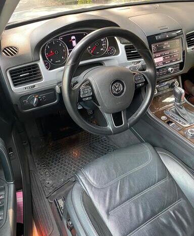 VOLKSWAGEN TOUAREG BLINDADA 2014 lleno