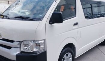 TOYOTA HIACE 2020 lleno